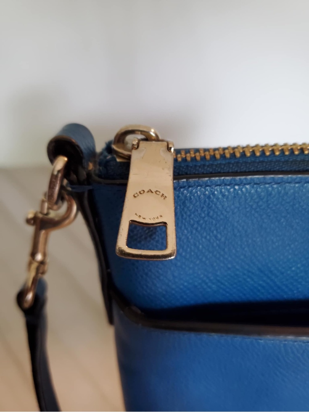 Coach Blue Coach Embossed Textured Leather North South Swingpack - Picture 3 of 14